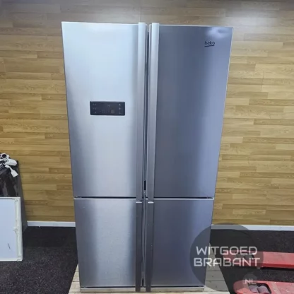 Beko - Amerikaanse koelkast - GNE114632X